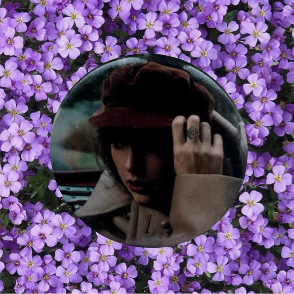 $3 Add-On 🆕Taylor Swift Button Pin - Picture 1 of 10